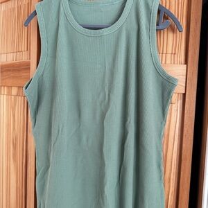 Sleeveless Ribbed Tank Top in Green